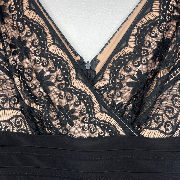 Adrianna Papell Black Lace Dress Shutter Pleated Women's 8 V-Neck Cap Sleeve - Picture 4 of 12